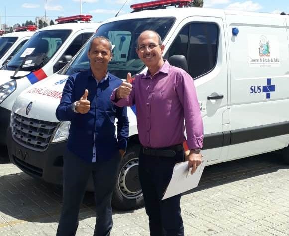 Camacã: Camacã recebe nova Ambulância modelo Van
